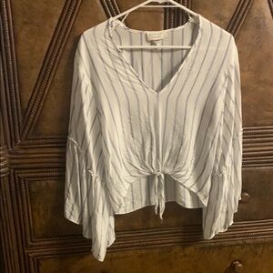 Lightweight Lavender Field White top Tie Front lightweight flowing sleeves